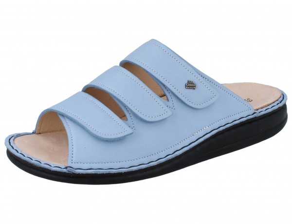 Hellblaue Finn Comfort Korfu Damen Pantolette mit drei Klettriemen und Wechselfußbett